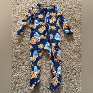 Posh Peanut Zip Footed Pajamas – Cookies & Milk Print (0–3M)